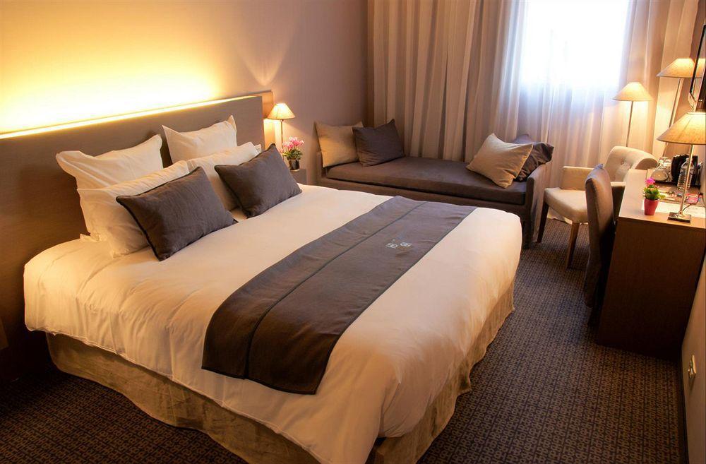 Best Western Hotel De La Breche Niort Eksteriør bilde