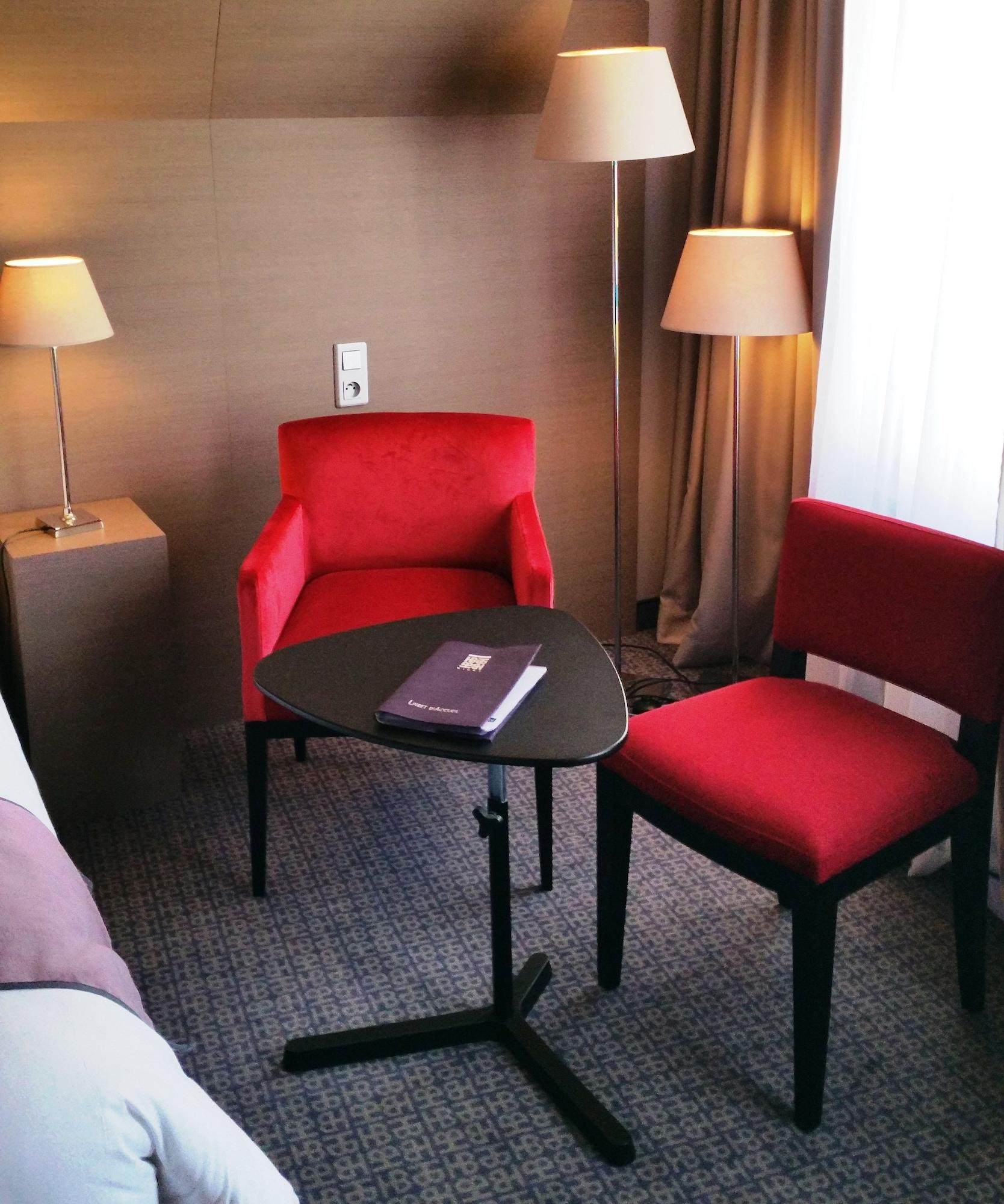 Best Western Hotel De La Breche Niort Eksteriør bilde
